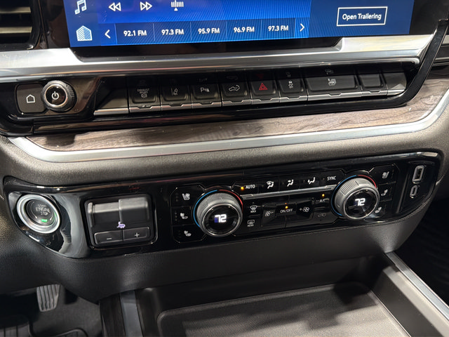 Certified 2025 Chevrolet Silverado 3500 LTZ w/ LTZ Convenience Package AWD/4WD image 28