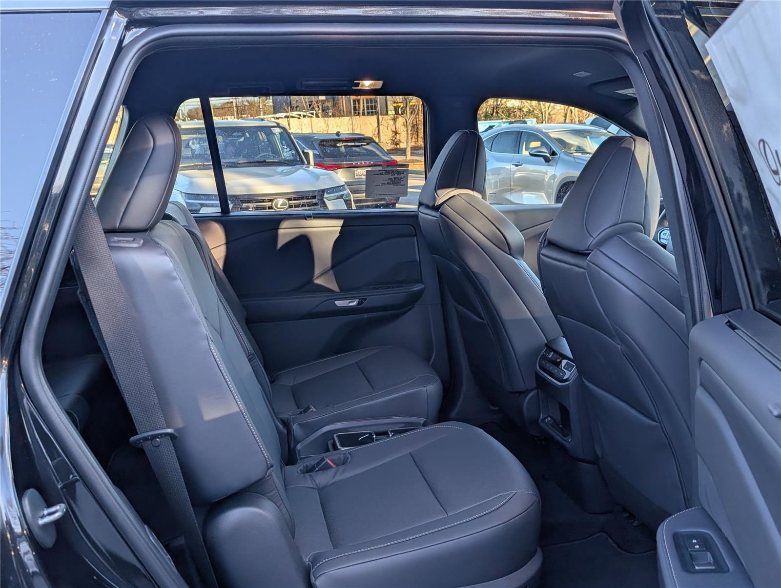 New 2026 Lexus TX 500h AWD image 11