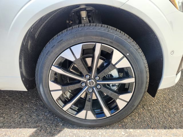 New 2026 Volvo XC60 B5 Plus w/ Protection Package Premier AWD/4WD image 18