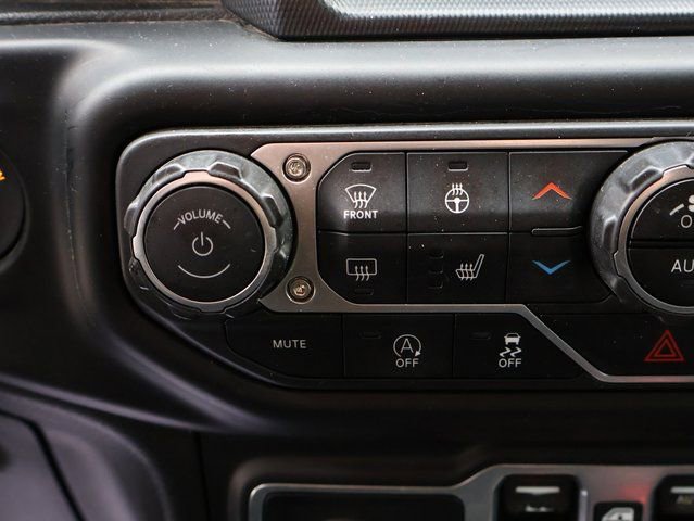 Used 2018 Jeep Wrangler Unlimited Sahara w/ Quick Order Package 24M Moab image 36