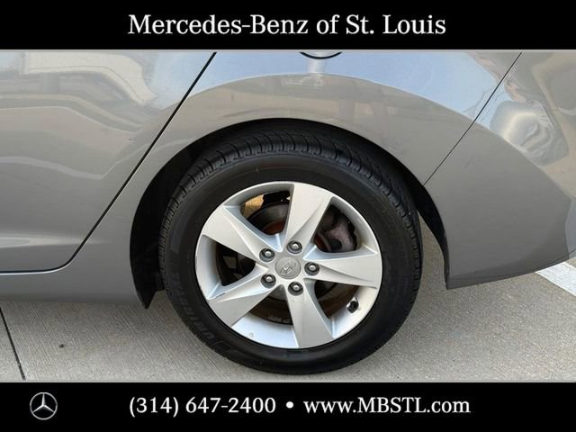 Used 2013 Hyundai Elantra GLS image 8
