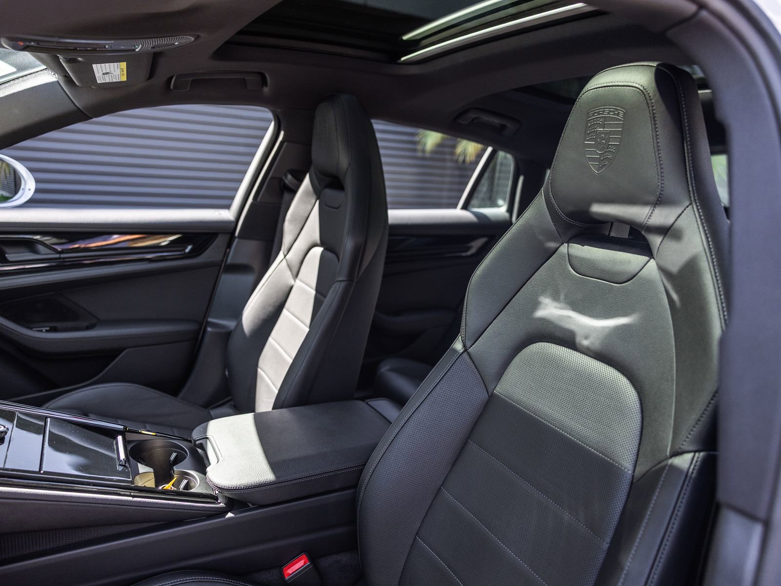 Certified 2025 Porsche Panamera 4 image 5