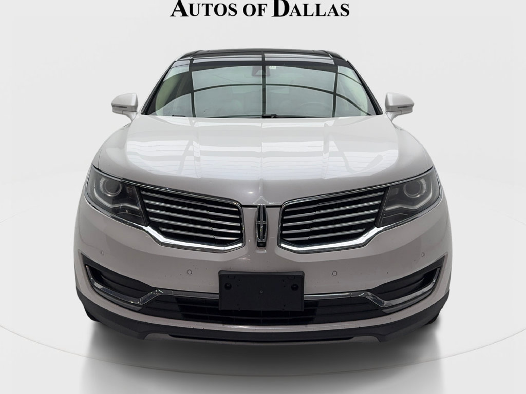 Used 2017 Lincoln MKX Reserve w/ Driver Assistance Package FWD image 4