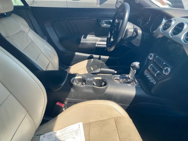 Used 2017 Ford Mustang GT Premium RWD image 6