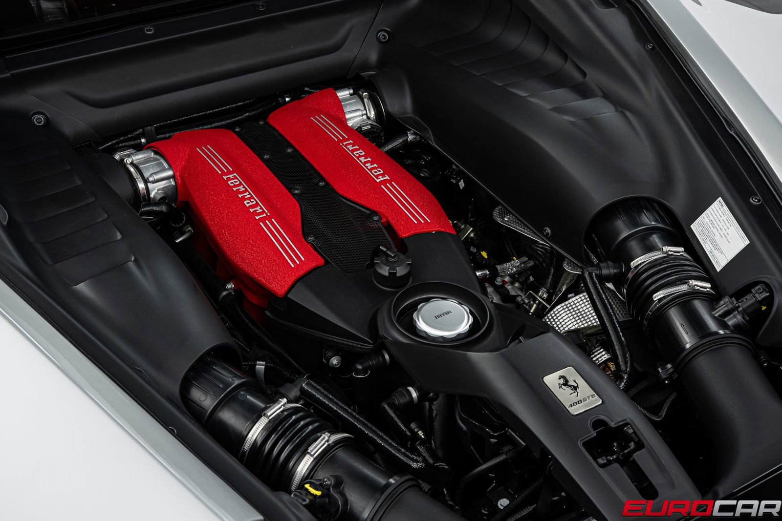 Used 2016 Ferrari 488 GTB RWD image 19
