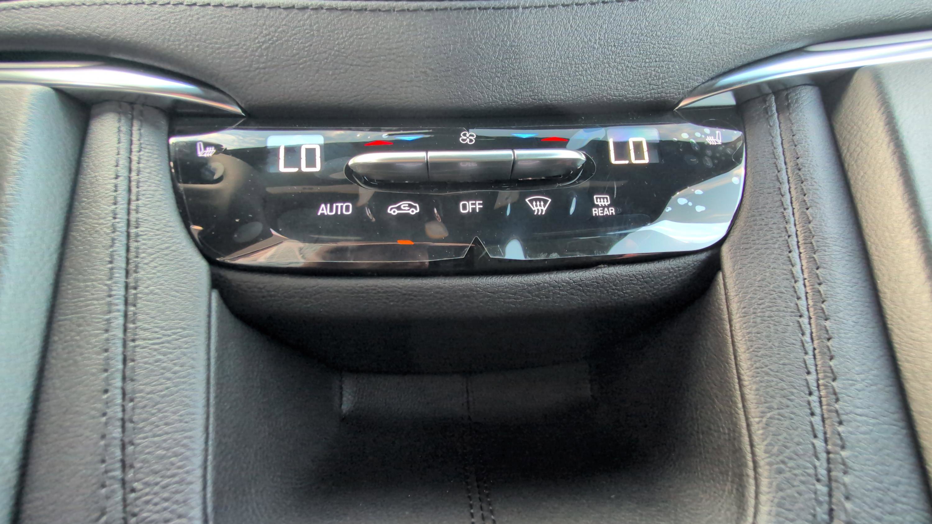 New 2025 Cadillac XT5 Luxury image 23