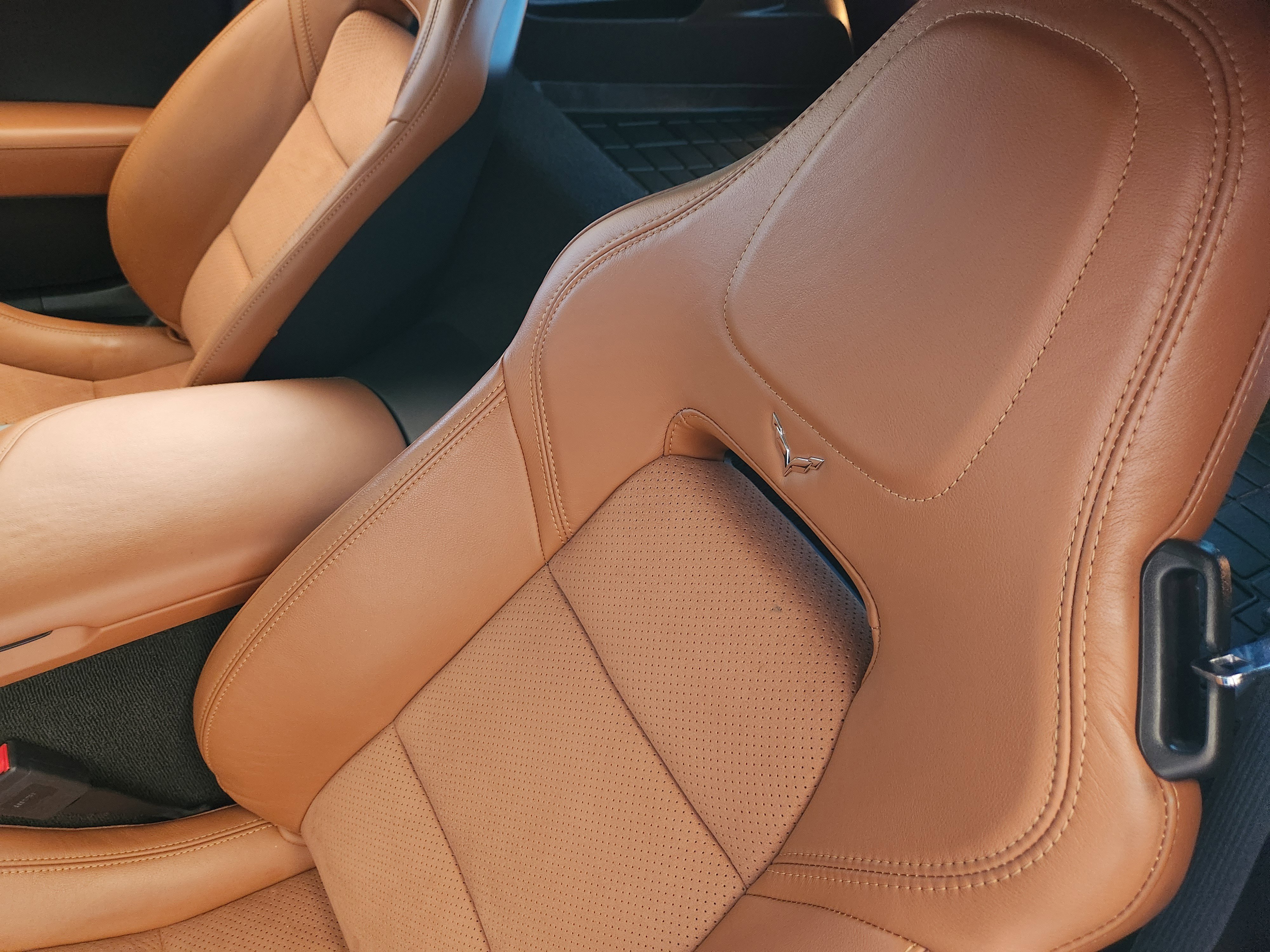 Certified 2018 Chevrolet Corvette 2LT w/ 2LT Preferred Equipment Group image 47