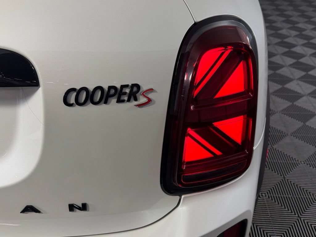 Used 2024 MINI Cooper Countryman S w/ Premium Package FWD image 12
