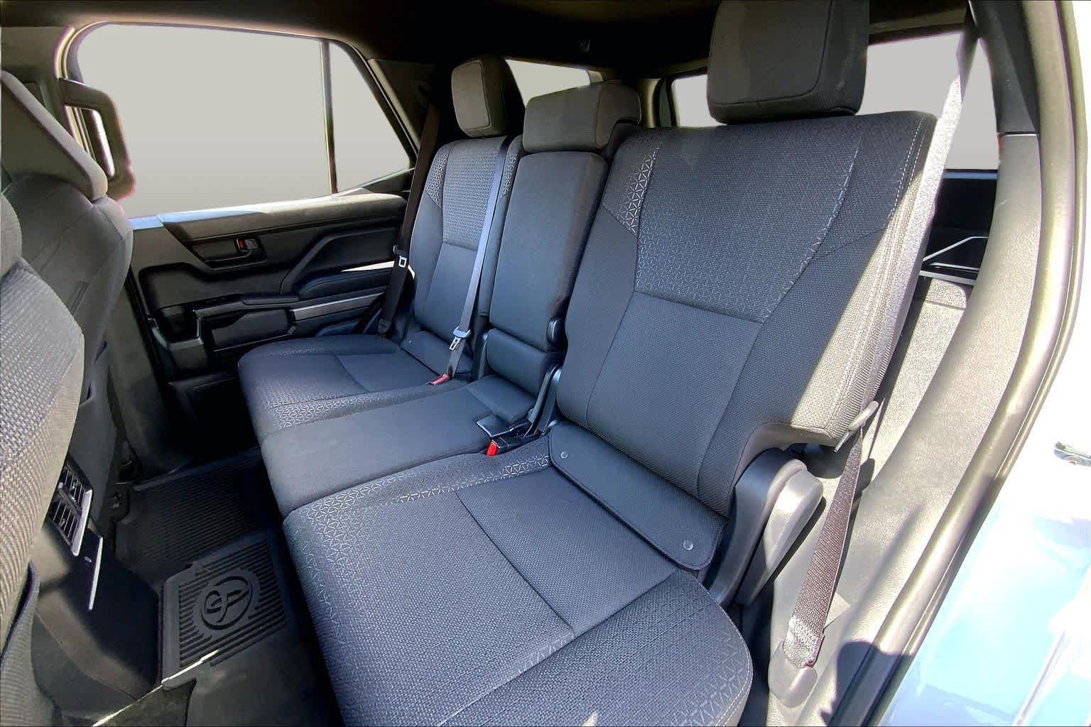 Used 2026 Toyota 4Runner SR5 RWD image 19