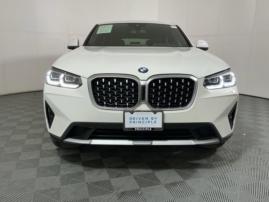 Certified 2023 BMW X4 xDrive30i AWD/4WD image 3