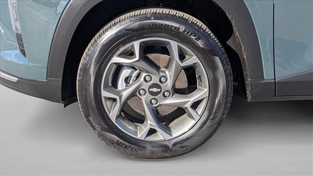 Used 2025 Chevrolet Trax LT image 27