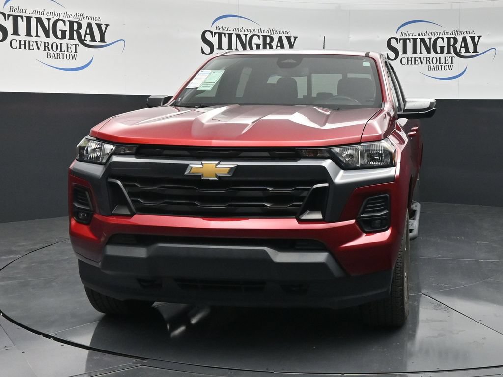 Used 2024 Chevrolet Colorado LT w/ LT Convenience Package II AWD/4WD image 2