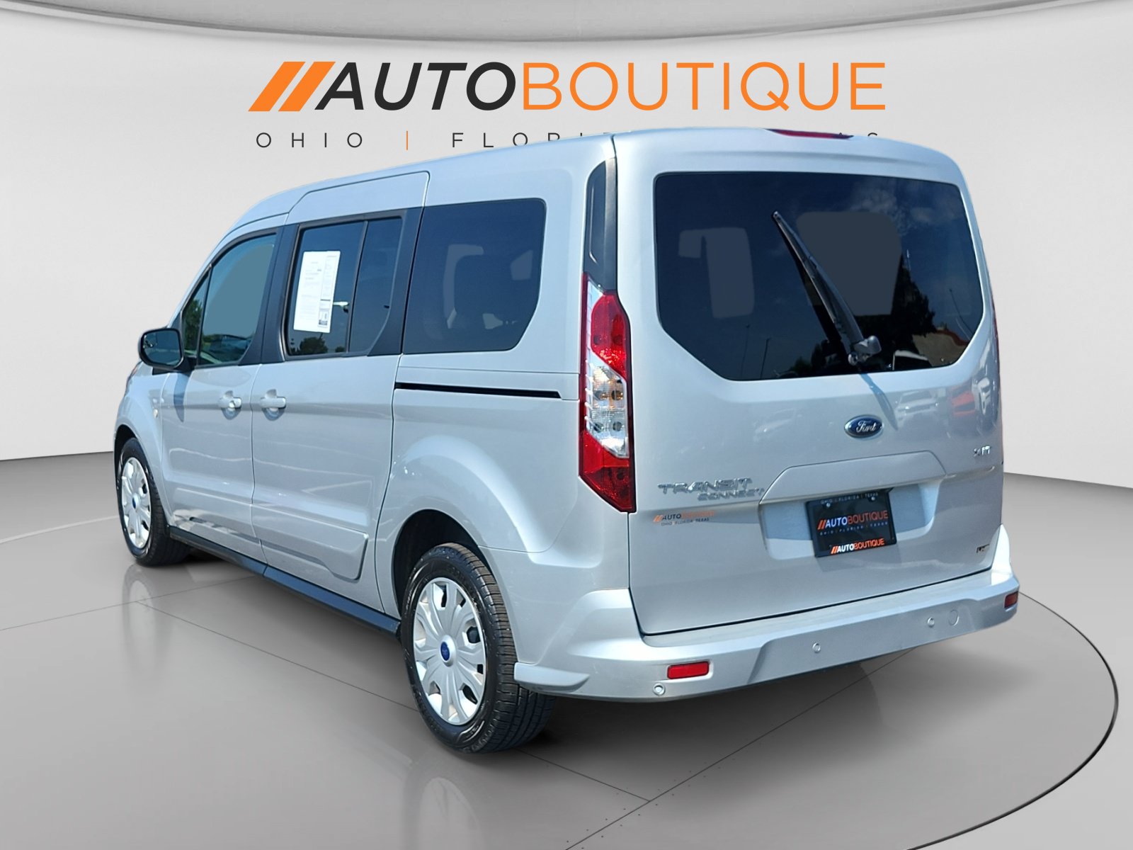 Used 2022 Ford Transit Connect XLT FWD image 3