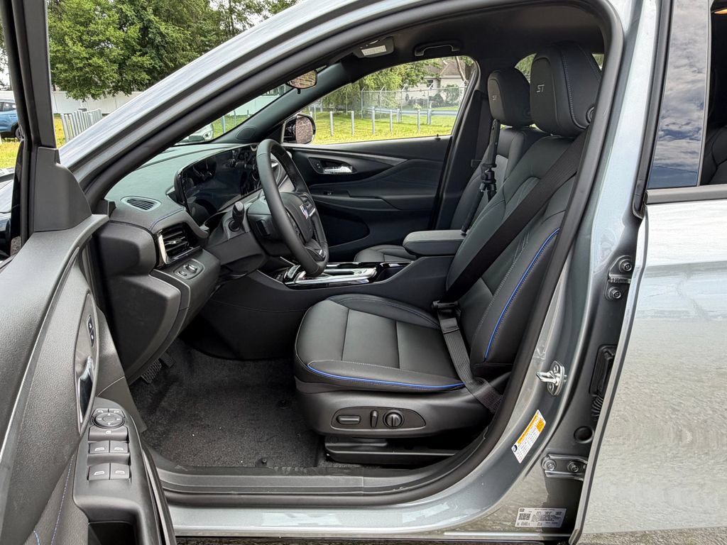 New 2026 Buick Envista Sport Touring w/ Convenience I Package FWD image 18