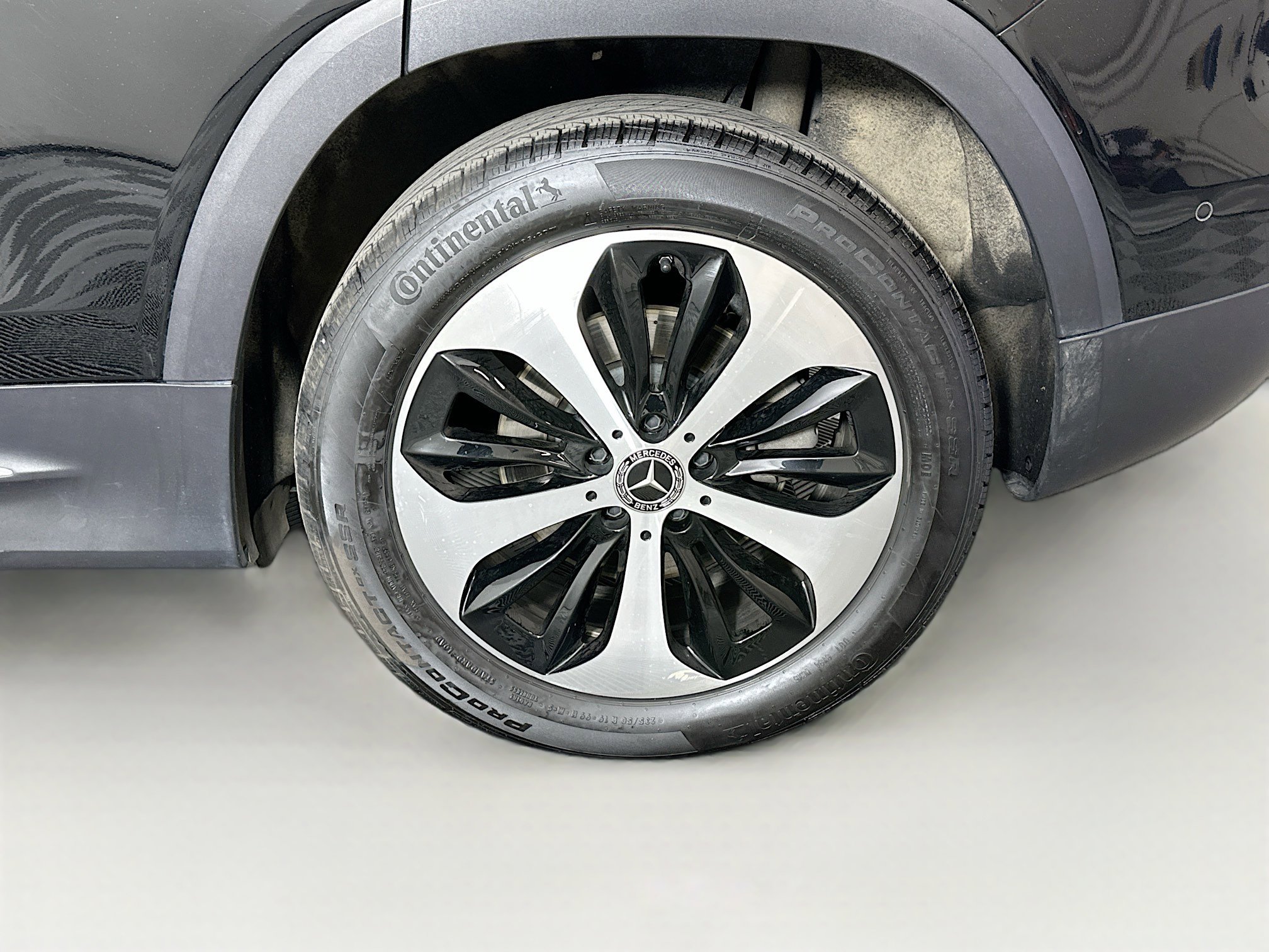 Used 2025 Mercedes-Benz GLB 250 4MATIC image 11