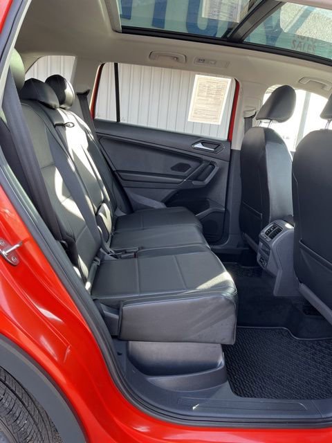 Used 2018 Volkswagen Tiguan SE image 30