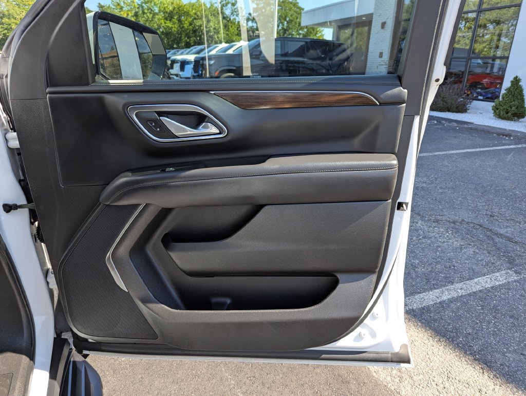 Used 2022 GMC Yukon SLE w/ Max Trailering Package AWD/4WD image 29