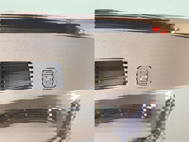 Certified 2025 Buick Enclave Sport Touring image 10