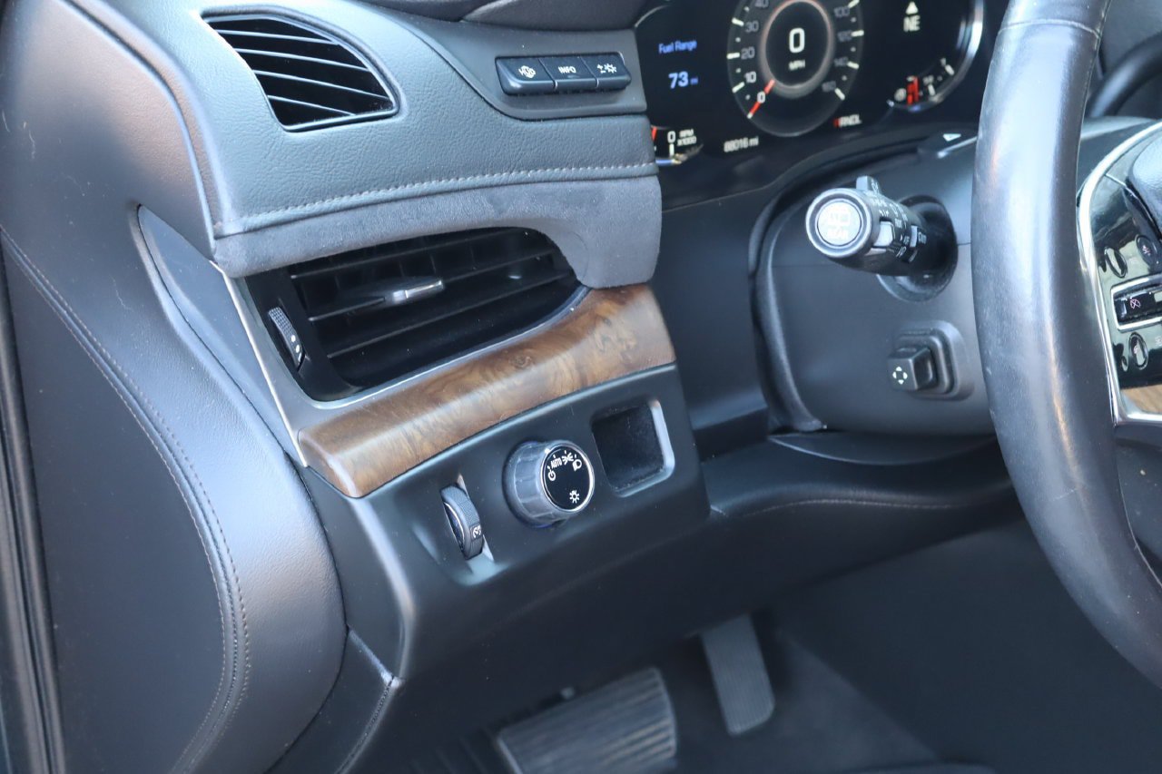 Used 2020 Cadillac Escalade Luxury RWD image 28
