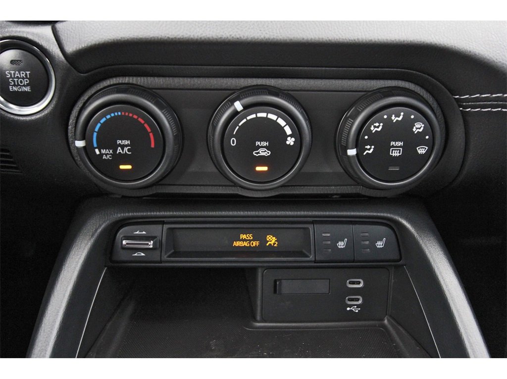 New 2025 MAZDA MX-5 Miata RF Club image 24