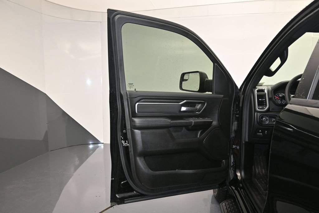 Used 2026 RAM 1500 Big Horn w/ Night Edition AWD/4WD image 10