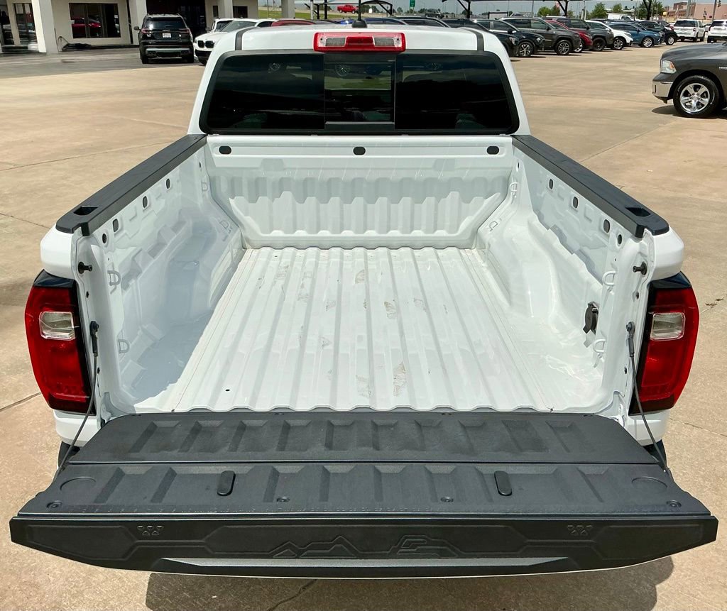 Used 2024 GMC Canyon AT4 w/ Technology Package AWD/4WD image 17