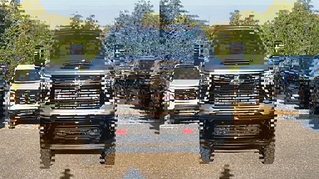 New 2026 Chevrolet Silverado 2500 LTZ w/ Trail Boss Package video 2