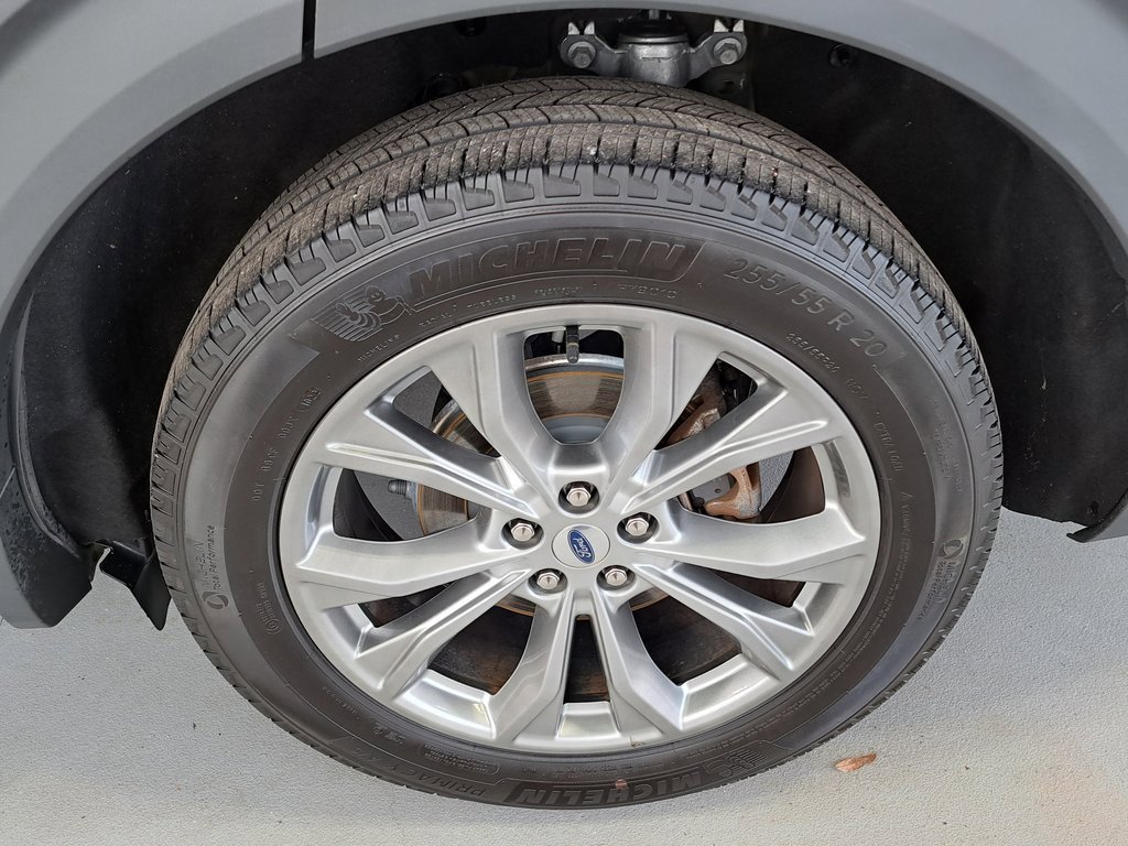 Used 2022 Ford Explorer Limited image 41