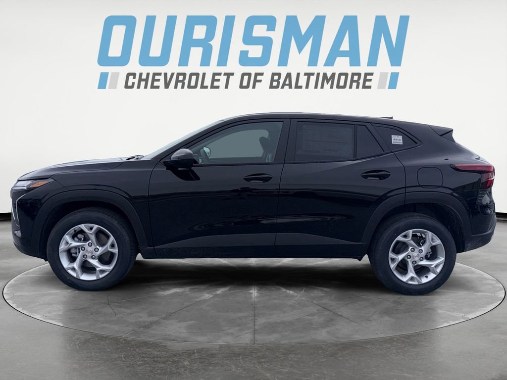 New 2026 Chevrolet Trax LS w/ LS Convenience Package FWD image 3