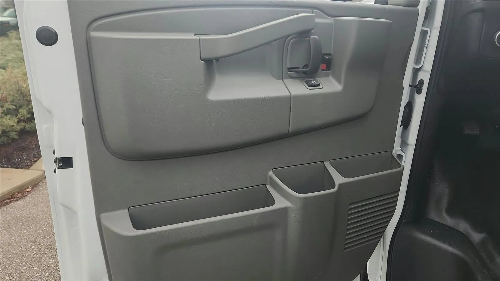 New 2025 Chevrolet Express 3500 w/ Power Convenience Package RWD image 34