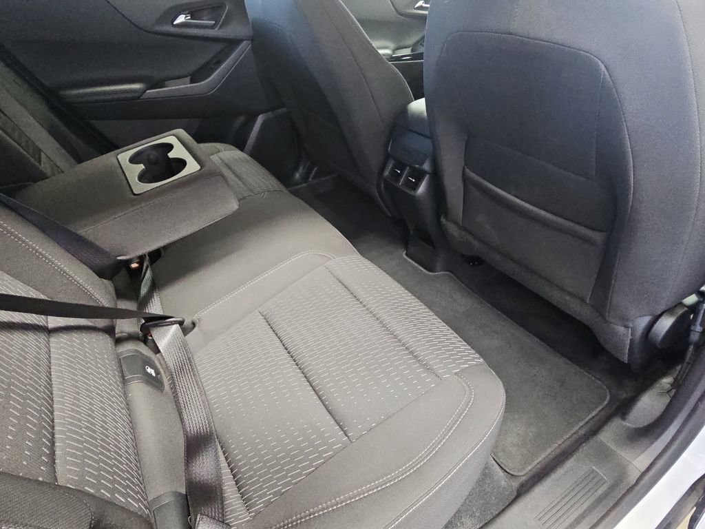 Used 2025 Chevrolet Equinox LT FWD image 11