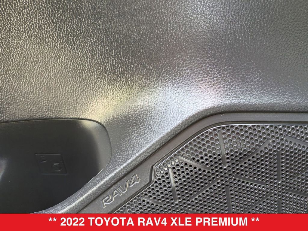 Used 2022 Toyota RAV4 XLE Premium image 18