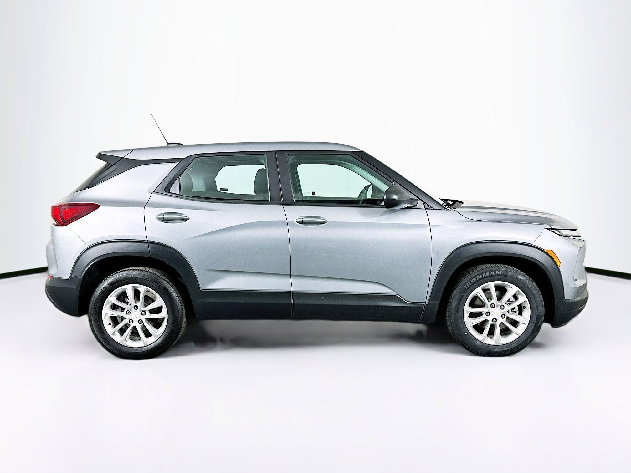 Used 2024 Chevrolet TrailBlazer LS image 10