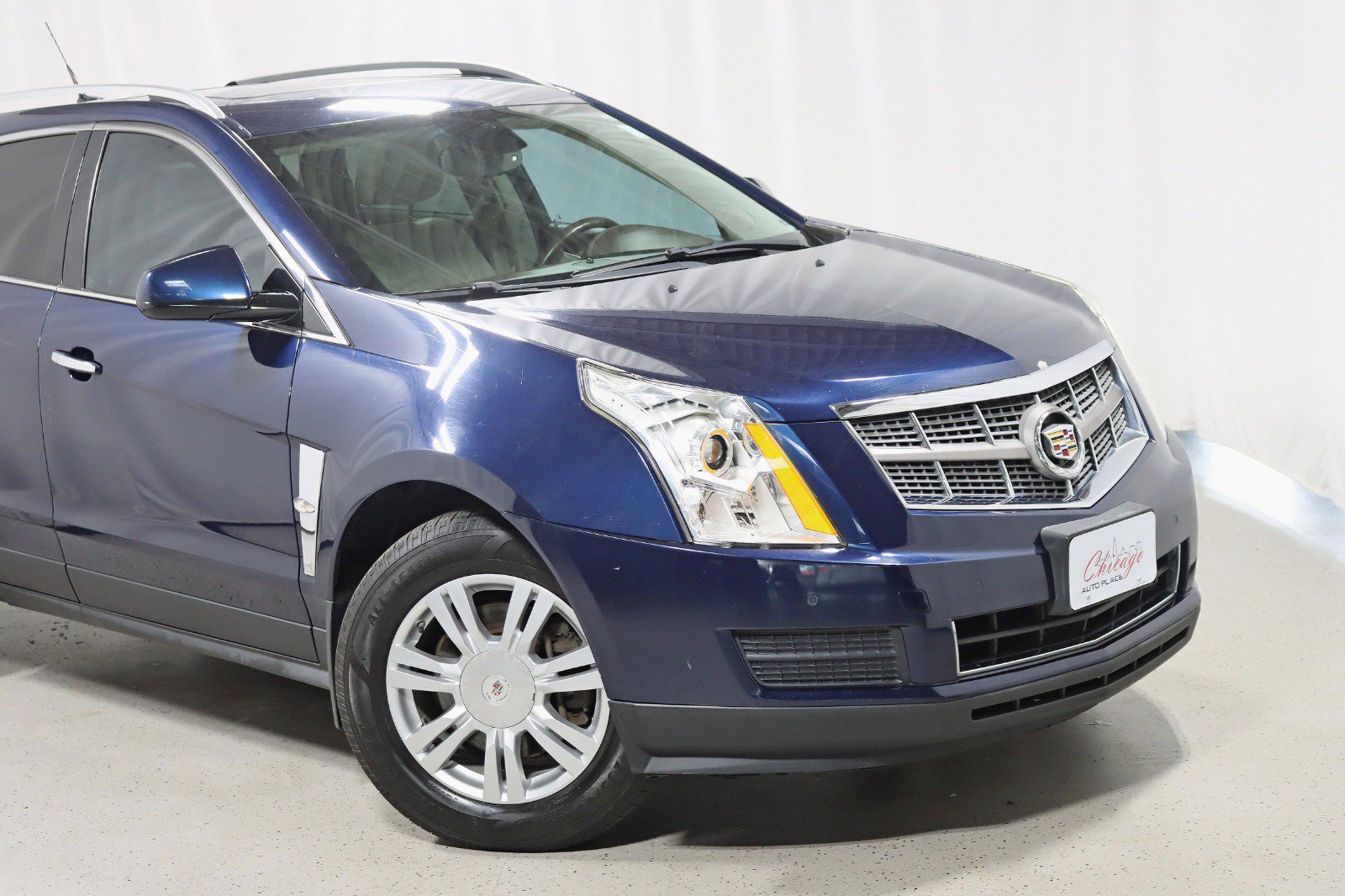 Used 2010 Cadillac SRX Luxury AWD/4WD image 2