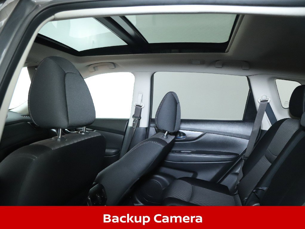 Used 2017 Nissan Rogue SV w/ Sun & Sound Touring Package AWD/4WD image 16