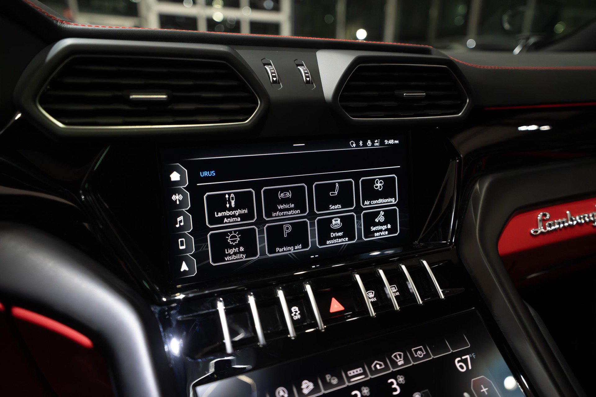 Used 2022 Lamborghini Urus AWD/4WD image 17