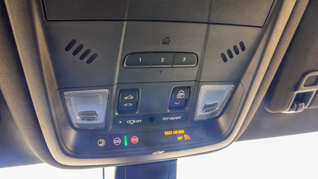 Certified 2025 Cadillac XT6 Luxury image 28