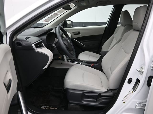 Used 2024 Toyota Corolla Cross L image 15