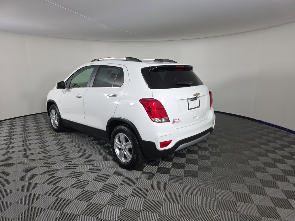Used 2019 Chevrolet Trax LT w/ LT Convenience Package image 3