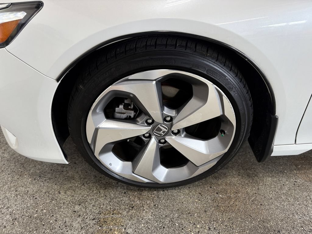 Used 2018 Honda Accord Touring image 29