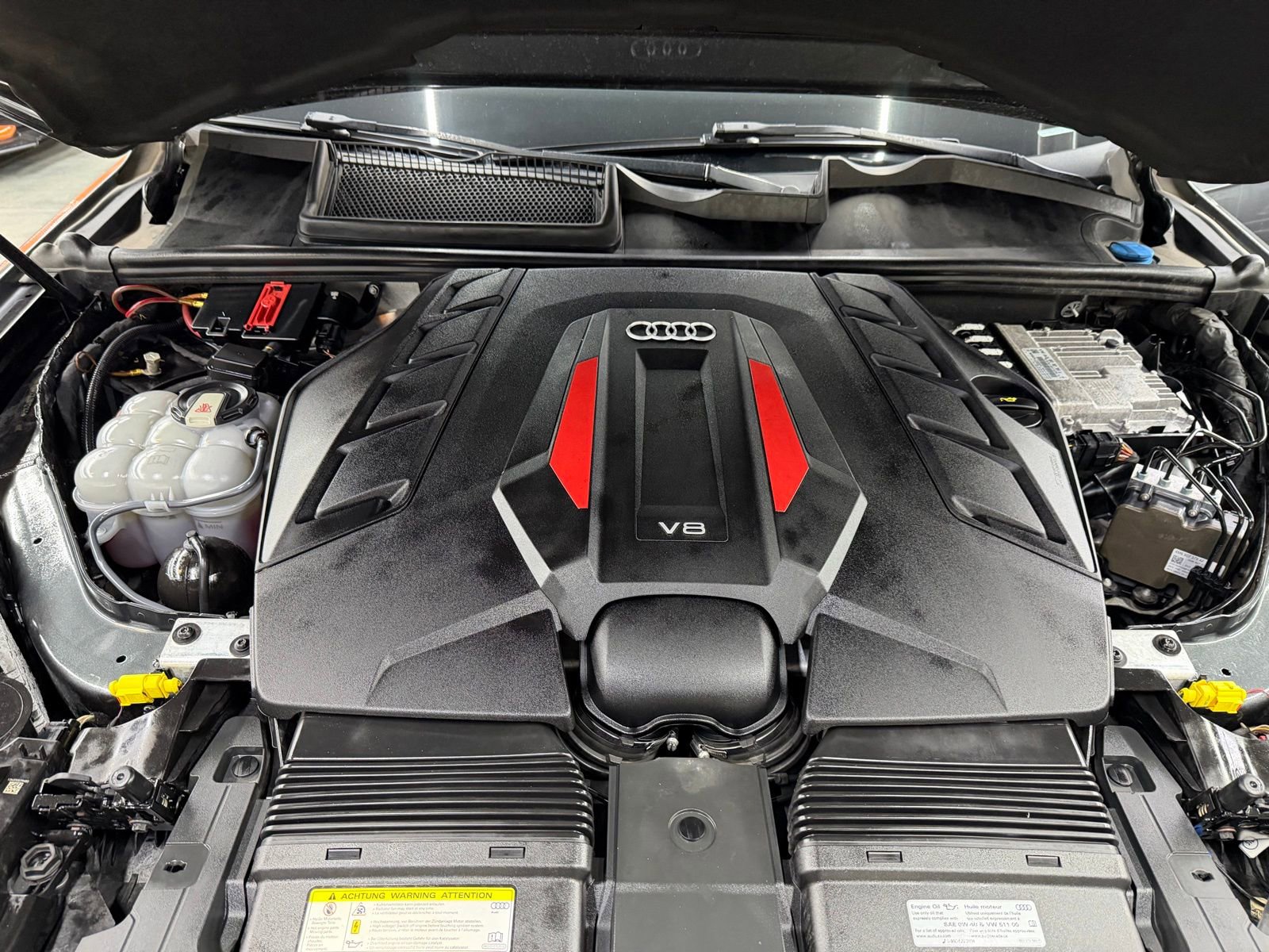 Used 2020 Audi SQ7 Prestige w/ Prestige Package image 27