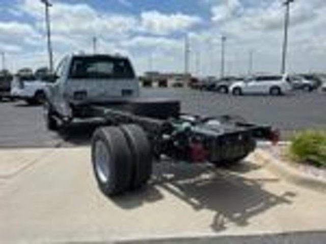 Used 2024 Ford F600 4x4 Regular Cab Super Duty w/ XLT Value Package image 3