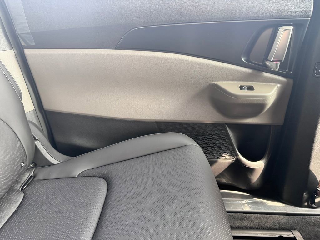 New 2026 Kia Carnival LXS image 33