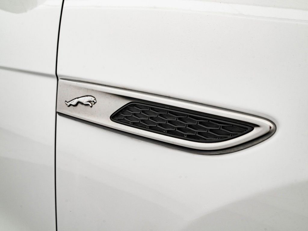 Certified 2024 Jaguar F-PACE R-Dynamic S image 16