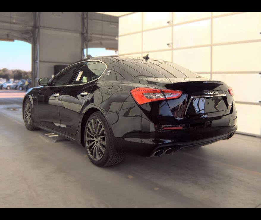Used 2018 Maserati Ghibli RWD image 11