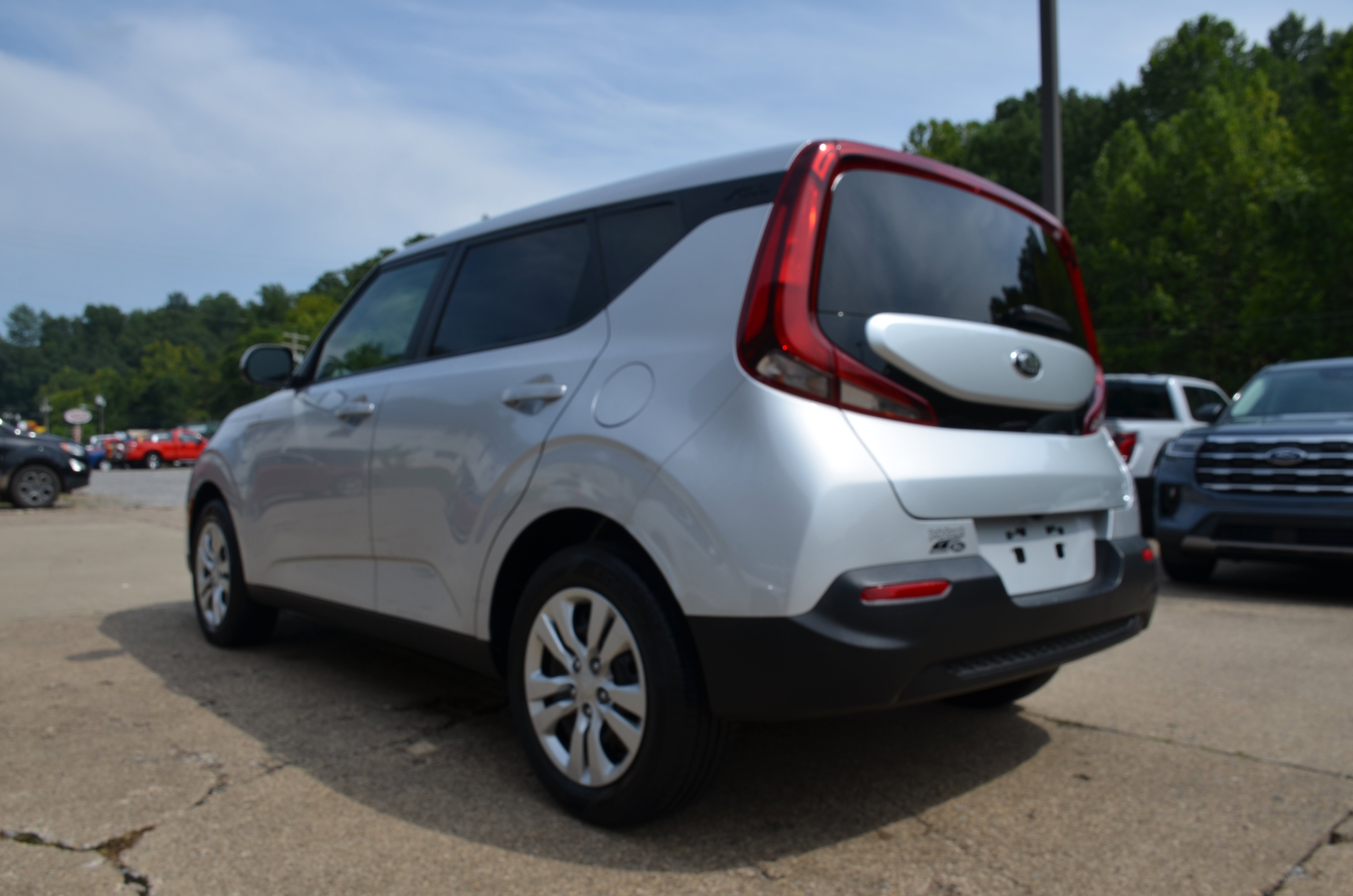 Used 2020 Kia Soul LX image 4