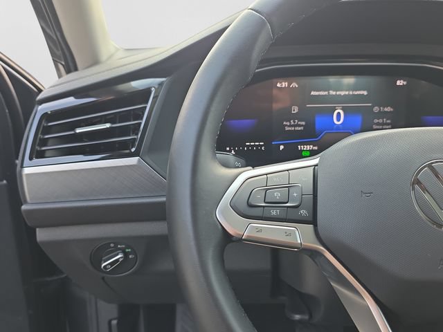 Certified 2023 Volkswagen Jetta SE w/ Panoramic Sunroof Package FWD image 20