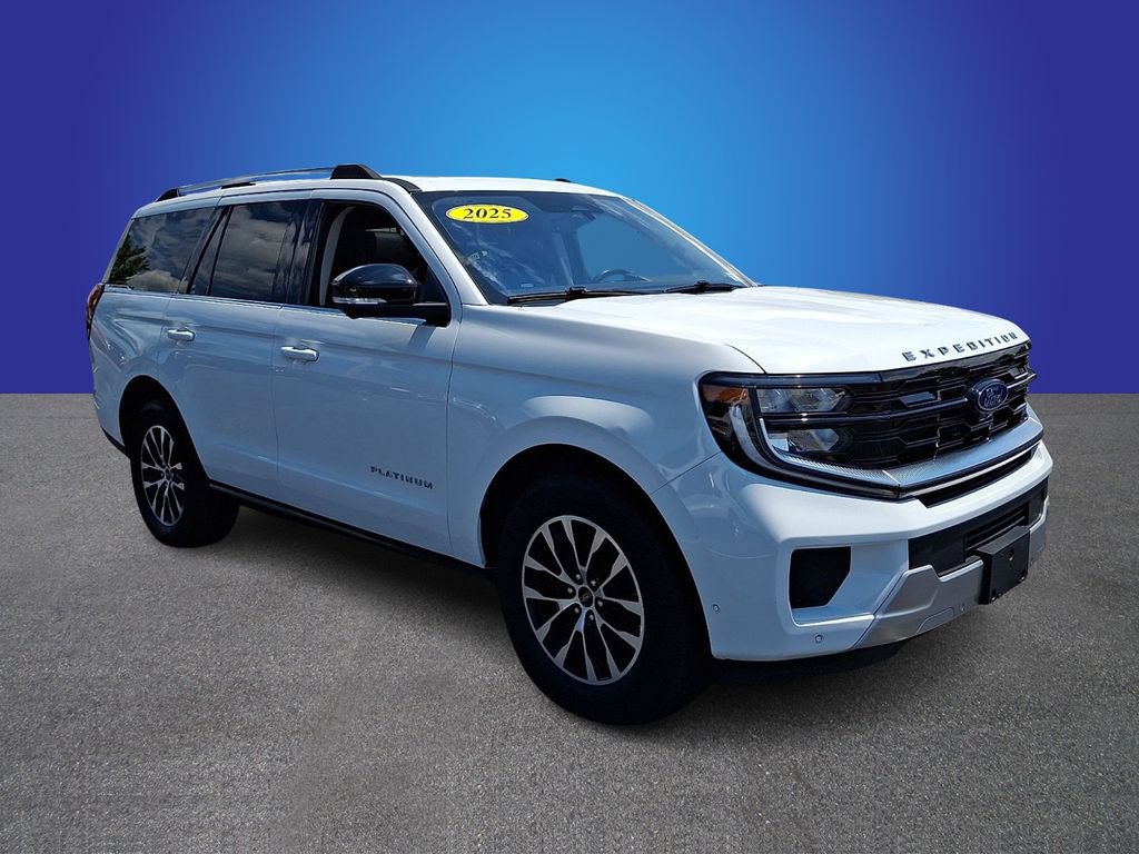 Used 2025 Ford Expedition Platinum AWD/4WD image 3