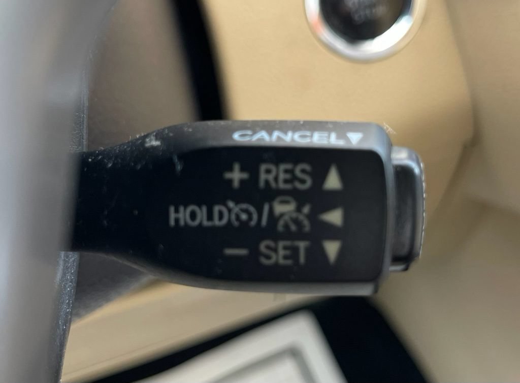 Used 2017 Toyota Highlander Limited FWD image 21