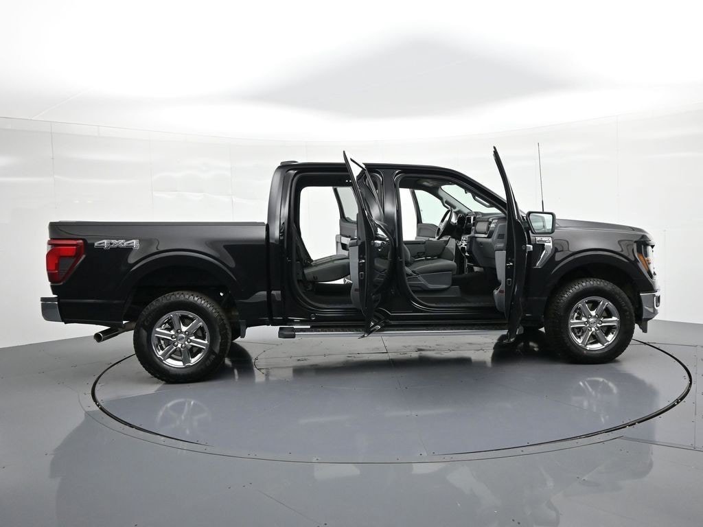 Used 2025 Ford F150 XLT w/ Equipment Group 301A Standard AWD/4WD image 29